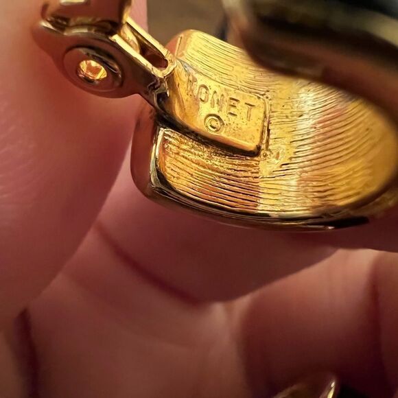 MONET VINTAGE WHITE AND BLACK ENAMEL CLIP EARRINGS - Picture 2 of 2